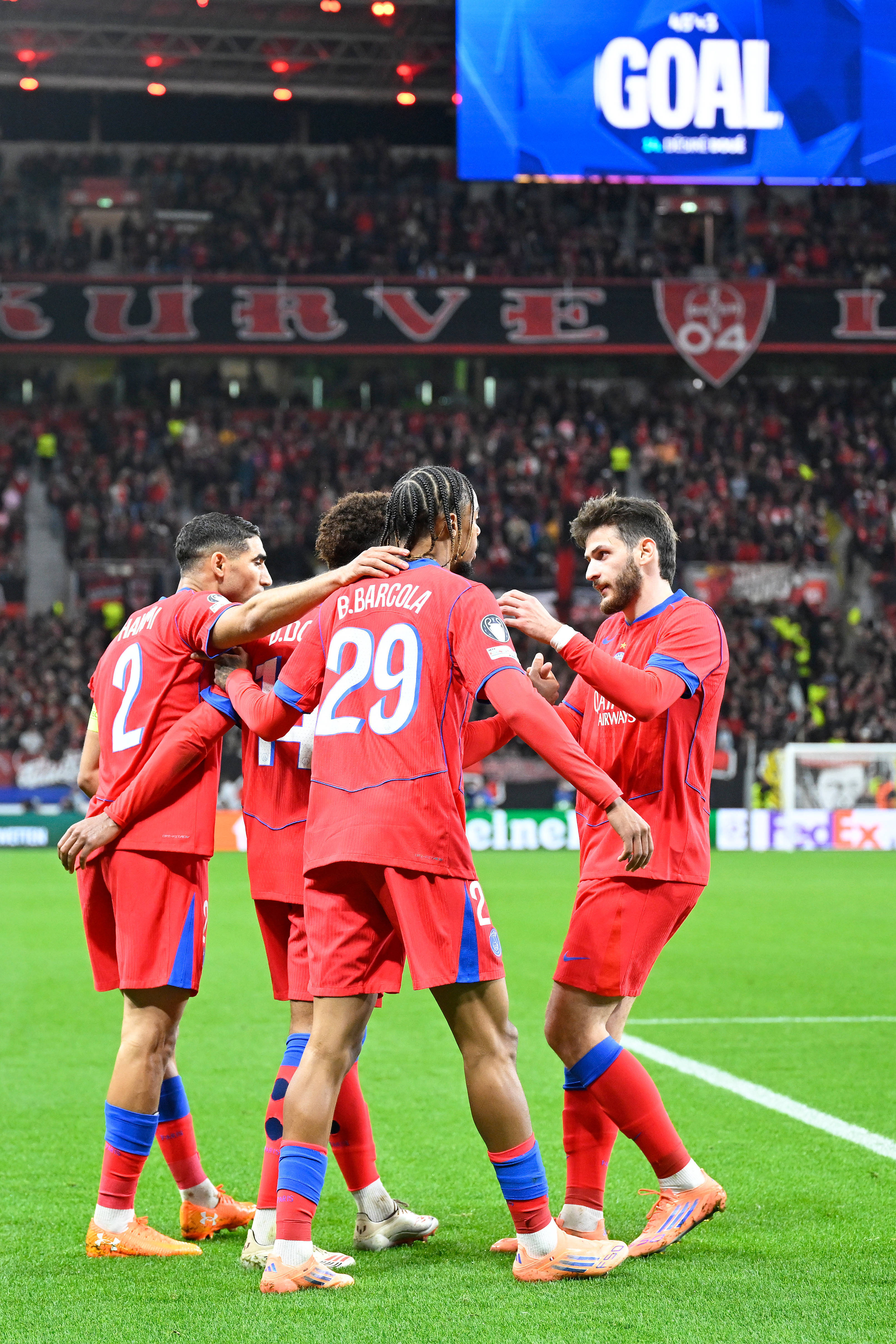 国际比赛日突围战来临，勒沃库森围绕欧冠止住颓势，态度坚定，年轻球员得到机会的简单介绍