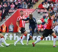 S奧D2坥v?j殙?乤u[?+窳T{ 