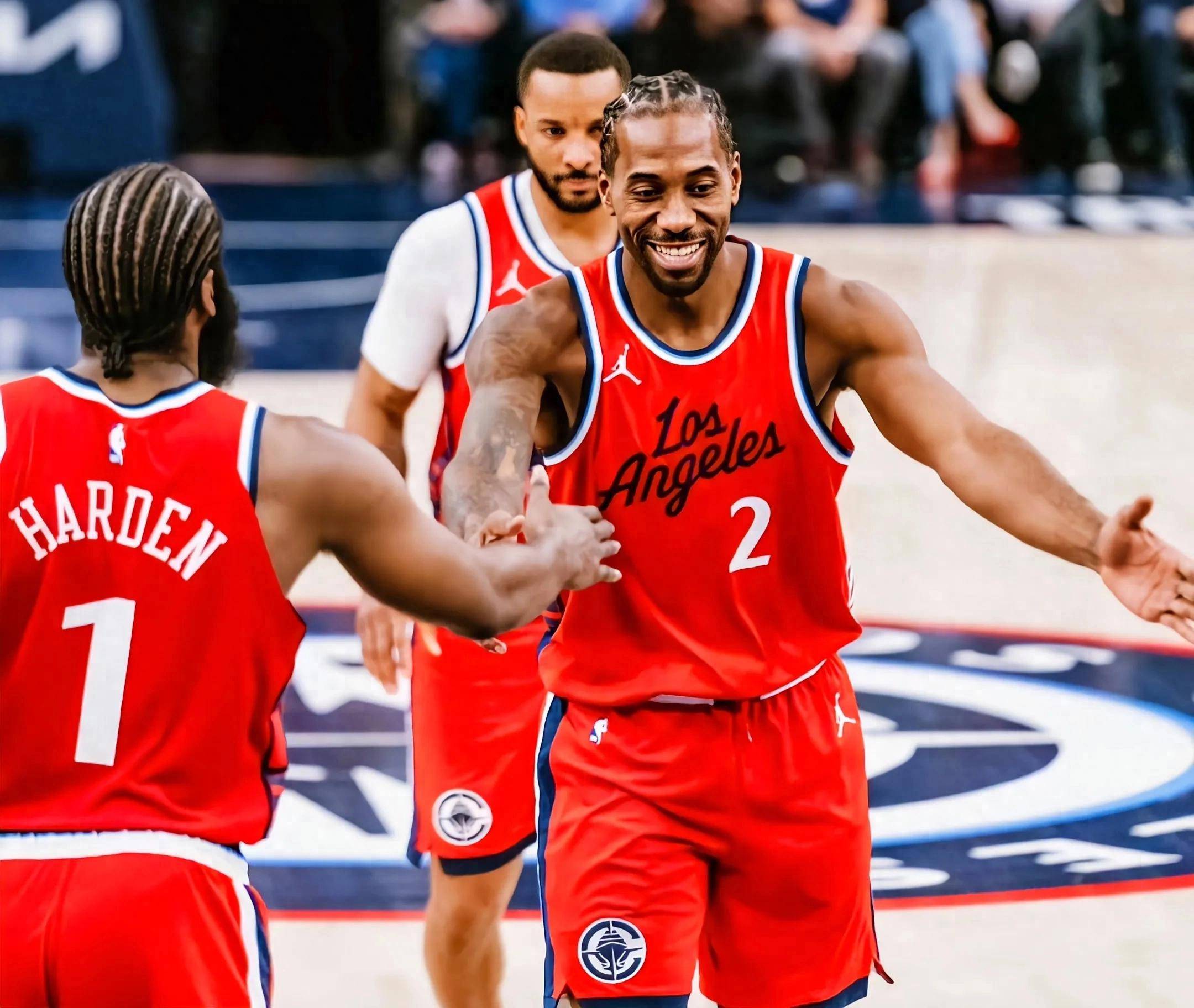 星空体育登录 -上海申花关键时刻复出首秀风云突变洛杉矶快船赛前单刀错失之后，莱比锡围绕欧联临场应变(费内巴切截胡施密特)